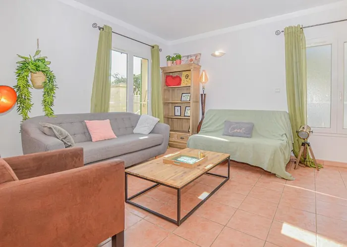 Cozy In With Kitchen *